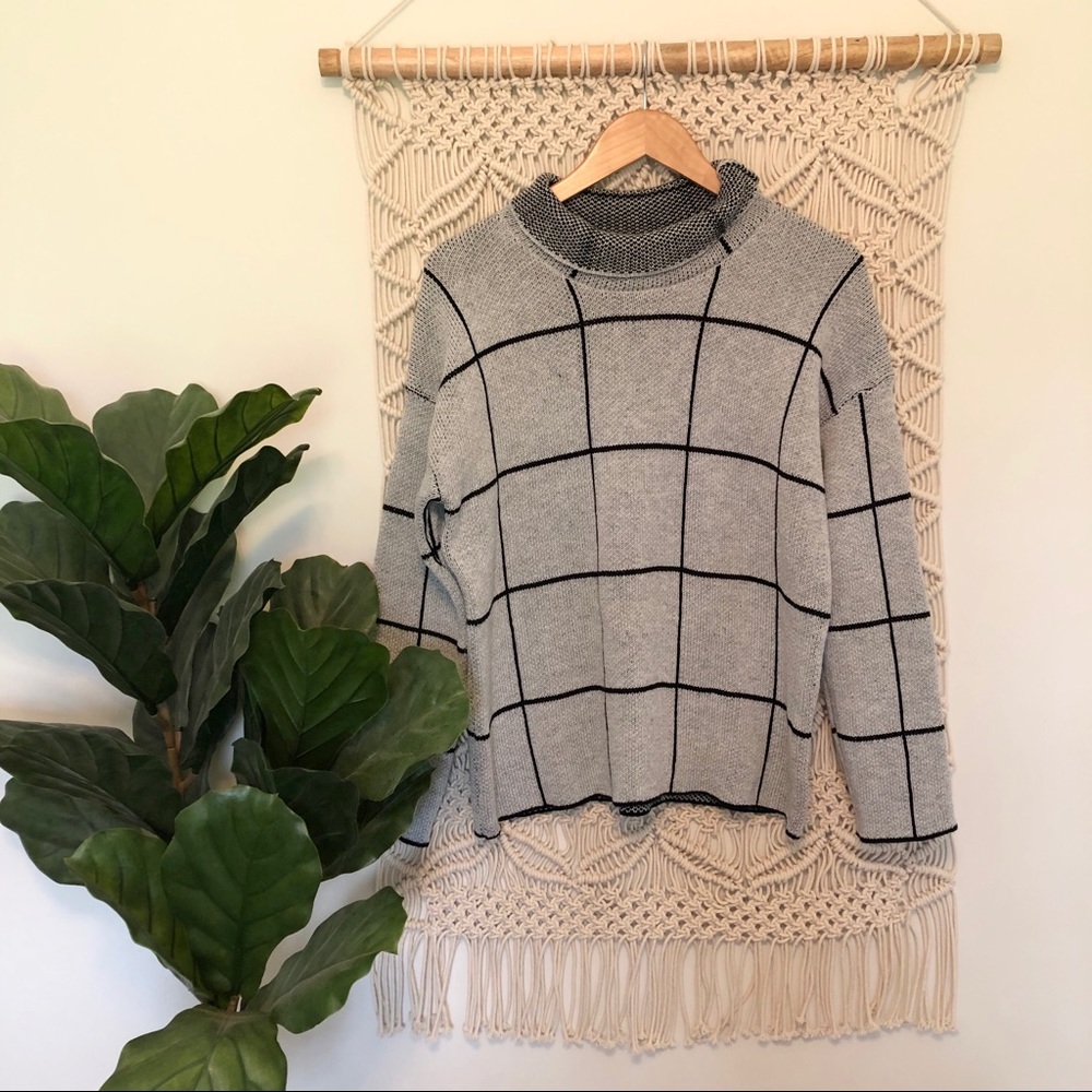 NWOT SHEIN Grid Sweater Grey + Black